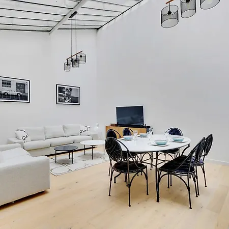 Daire Authentique - 1br- 2p- Voltaire