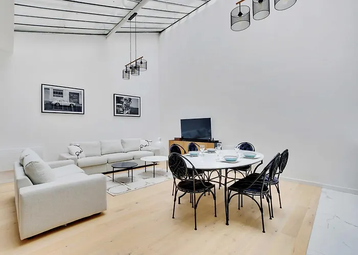 Daire Authentique - 1br- 2p- Voltaire