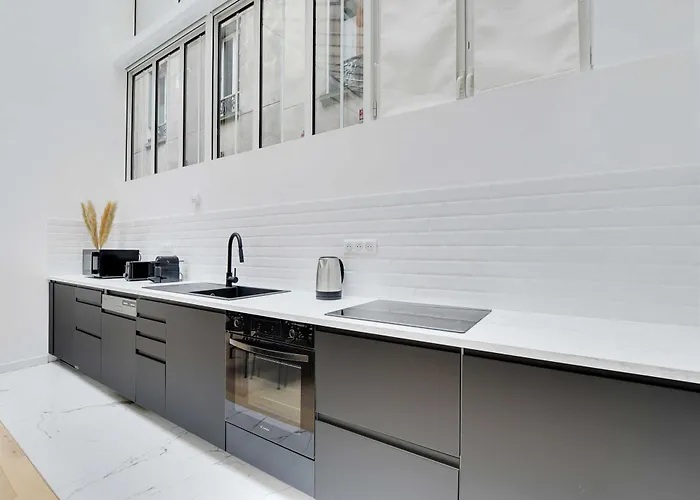 Authentique - 1br- 2p- Voltaire Daire *