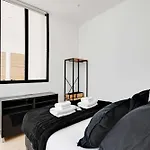 Authentique - 1br- 2p- Voltaire 公寓