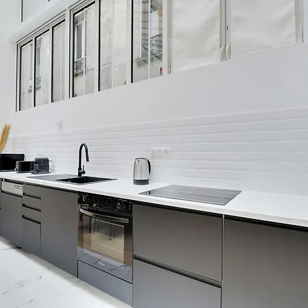 Authentique - 1br- 2p- Voltaire Apartman *